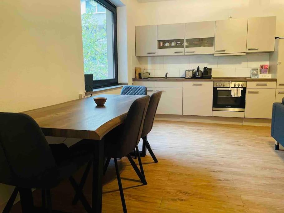 Zentrale Wohnung Direkt Am Hauptbahnhof - Bismarck Dusseldorf Exterior photo